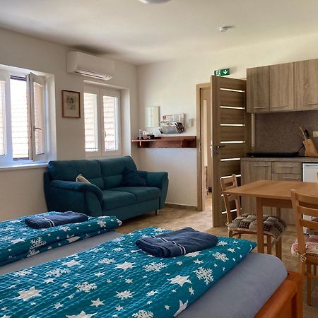 Samostatné apartmány - Penzion U Kudláčků Pouzdřany Pouzdrany Exterior foto